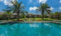 6 Bedrooms Villa The Beji in Canggu